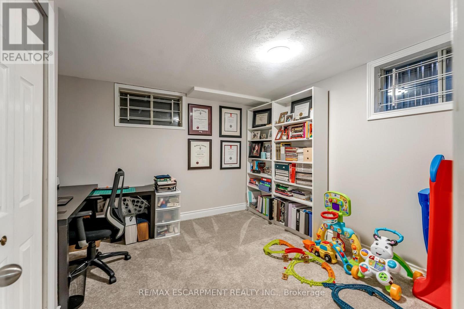 Photo 23 of 25 Alba Street, Hamilton ON