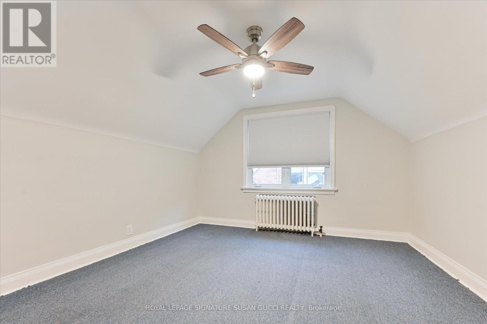 Photo 14 of 19 Plaxton Drive, Toronto ON