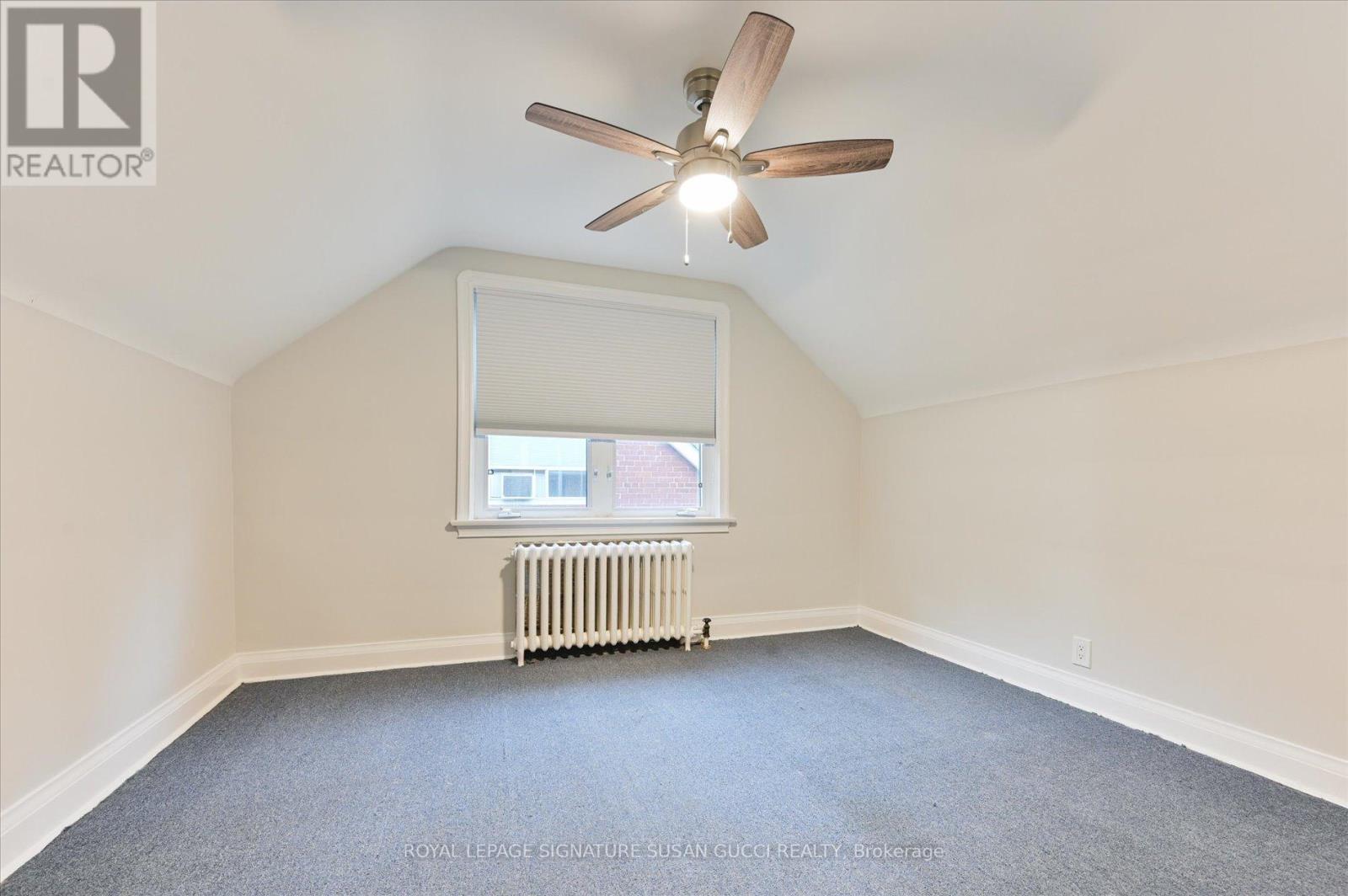 Photo 23 of 19 Plaxton Drive, Toronto ON