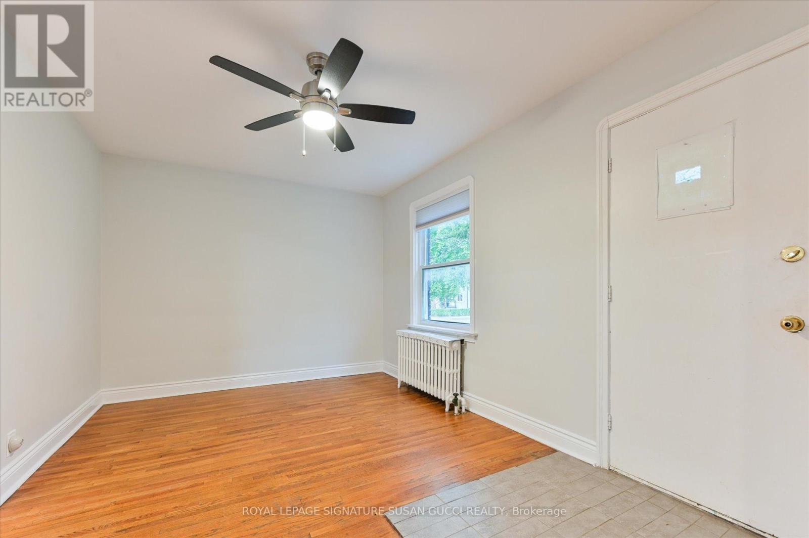 Photo 27 of 19 Plaxton Drive, Toronto ON