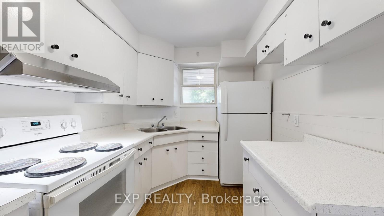 Photo 16 of 138 Park Street, Toronto ON