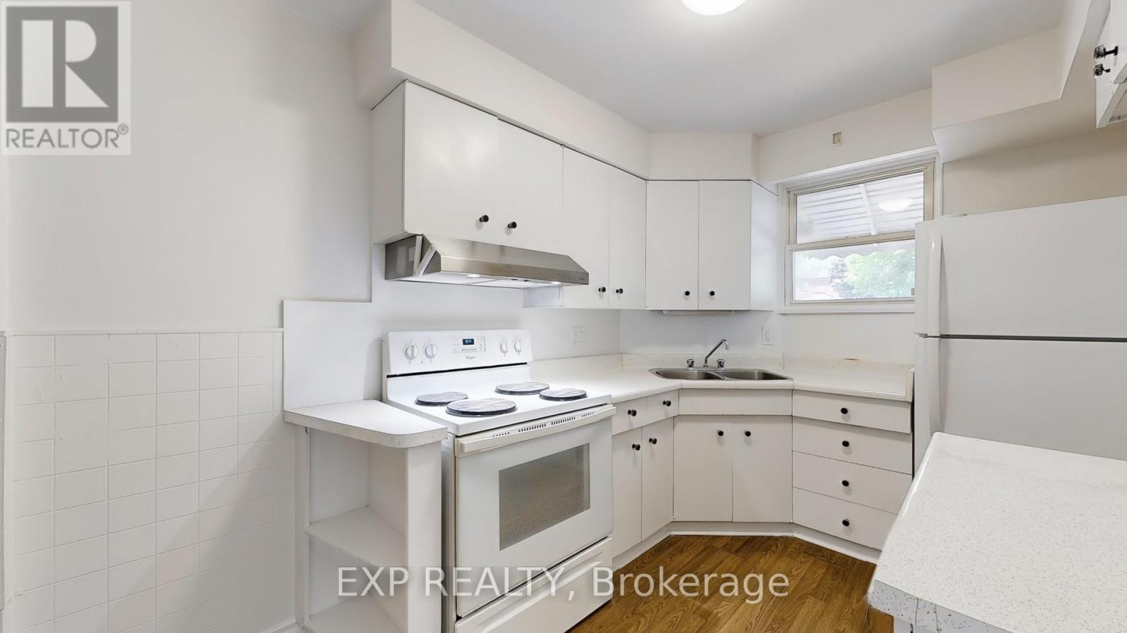 Photo 13 of 138 Park Street, Toronto ON