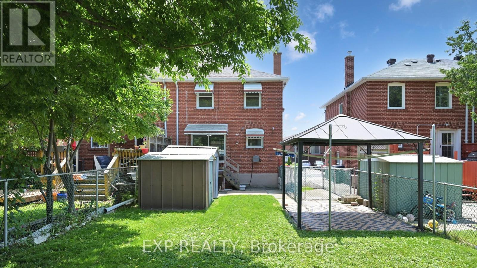 Photo 4 of 138 Park Street, Toronto ON