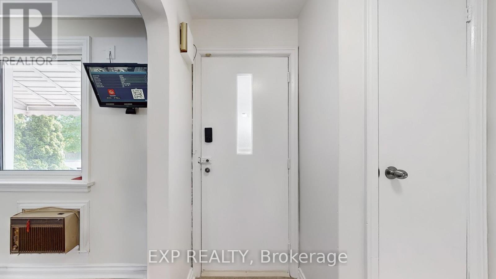 Photo 18 of 138 Park Street, Toronto ON