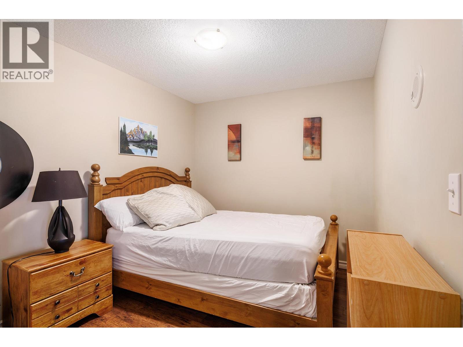 102 1128 Sunset Drive, Kelowna