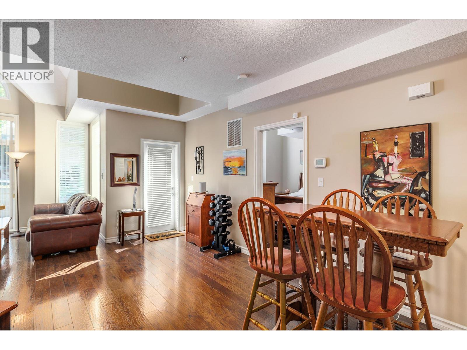 102 1128 Sunset Drive, Kelowna