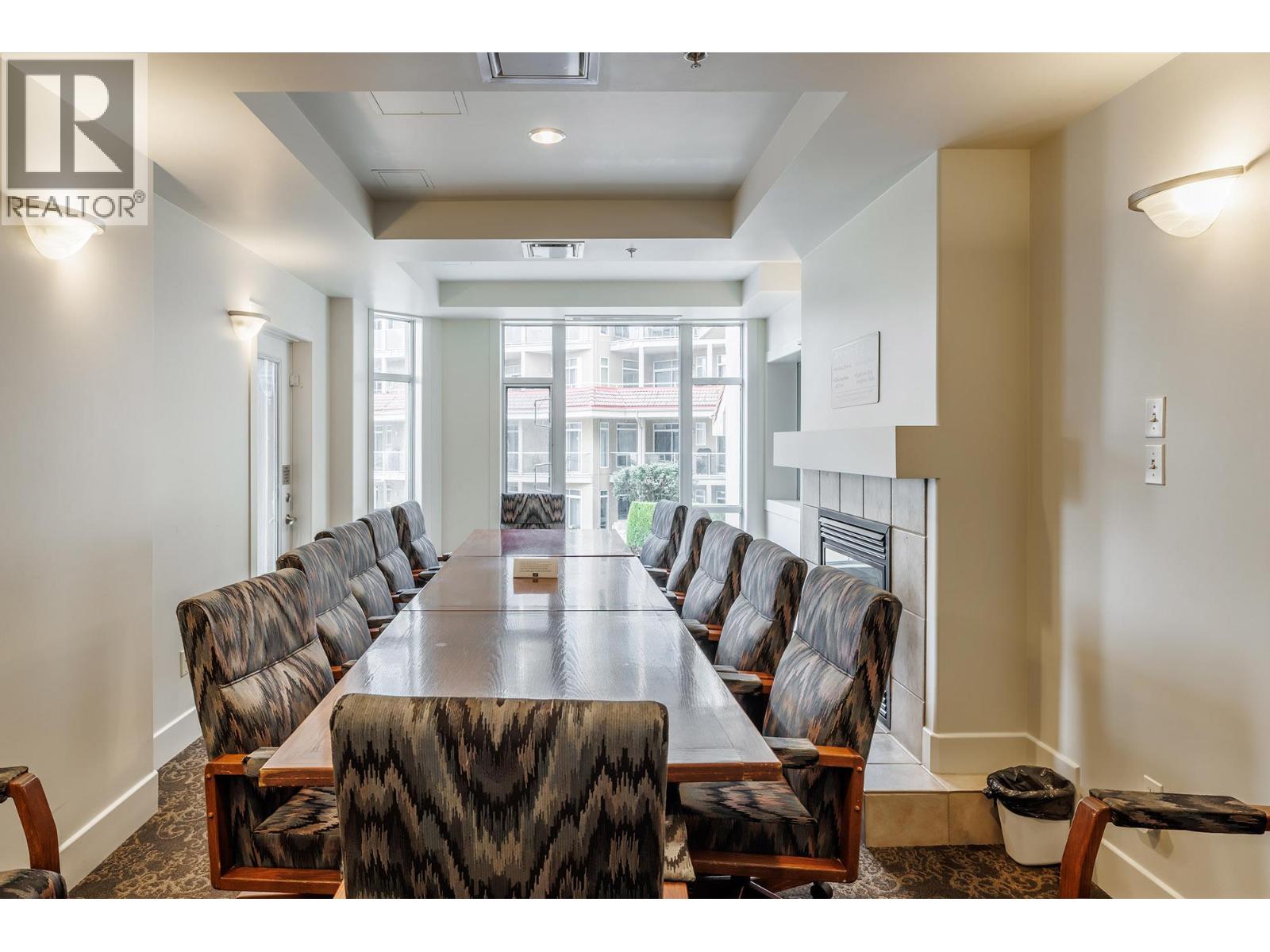 102 1128 Sunset Drive, Kelowna