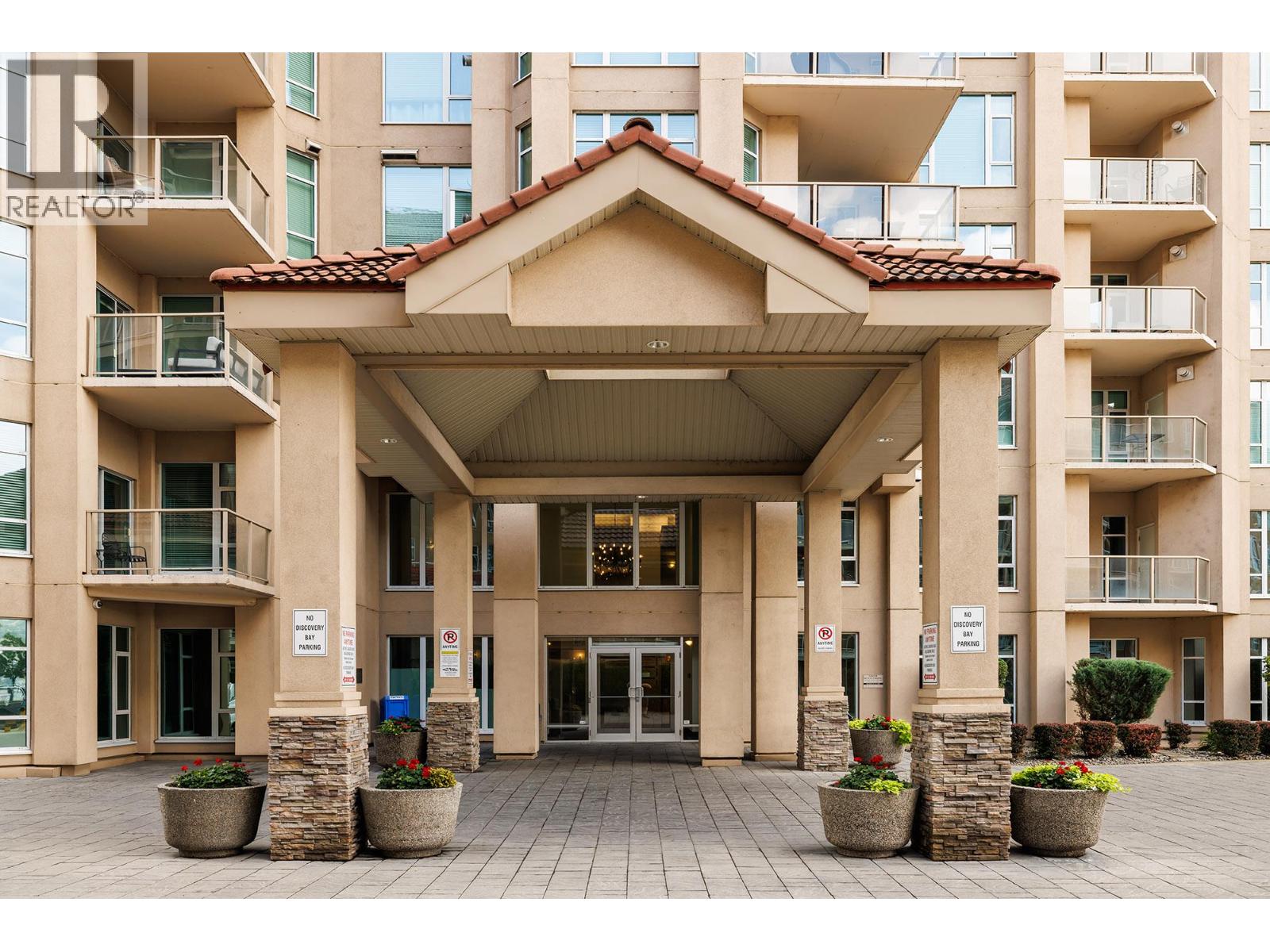 102 1128 Sunset Drive, Kelowna