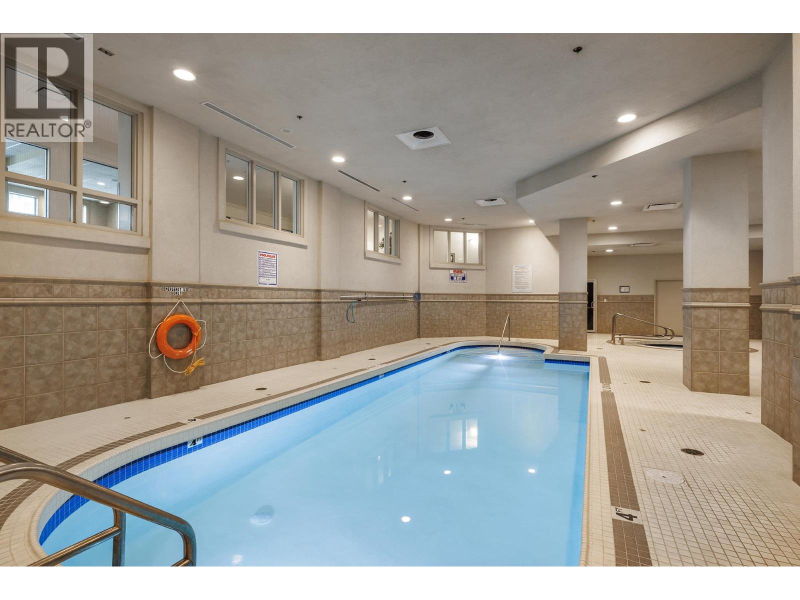 102 1128 Sunset Drive, Kelowna