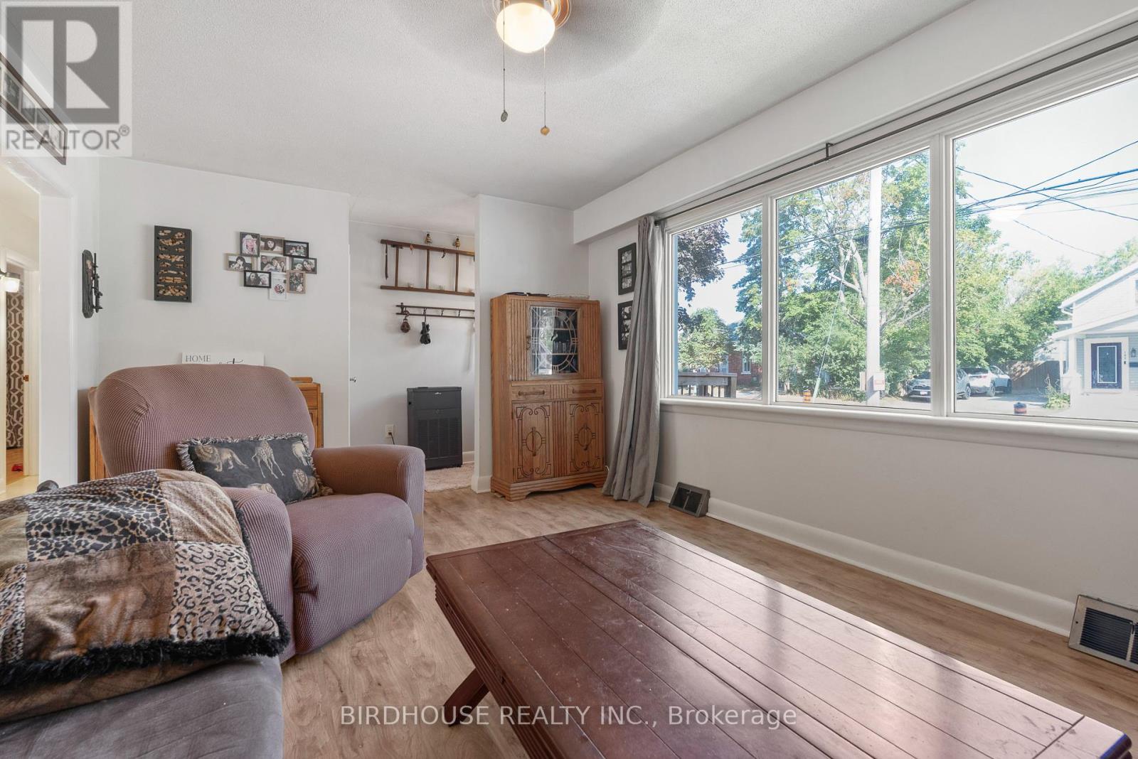 Photo 5 of 103 King Street, Kawartha Lakes ON