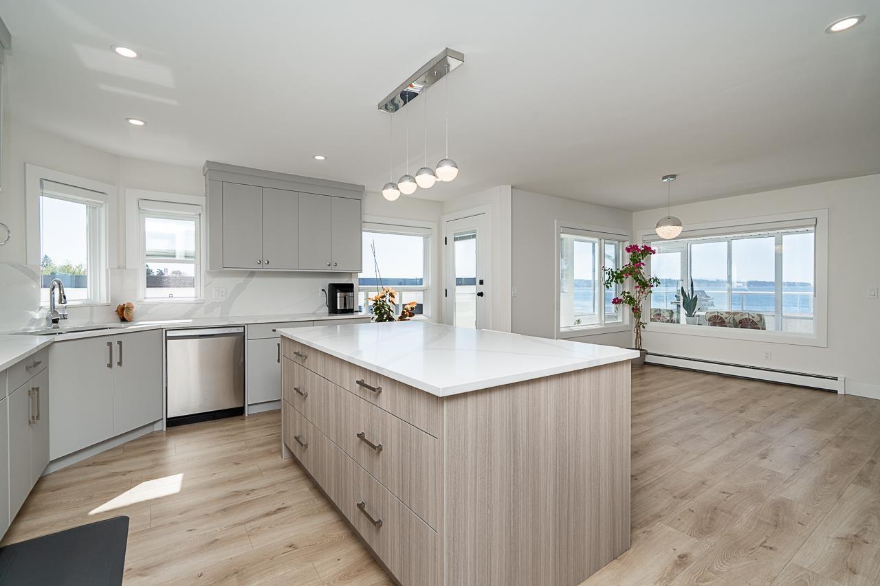 Photo 14 of 15452 Victoria Avenue, White Rock BC