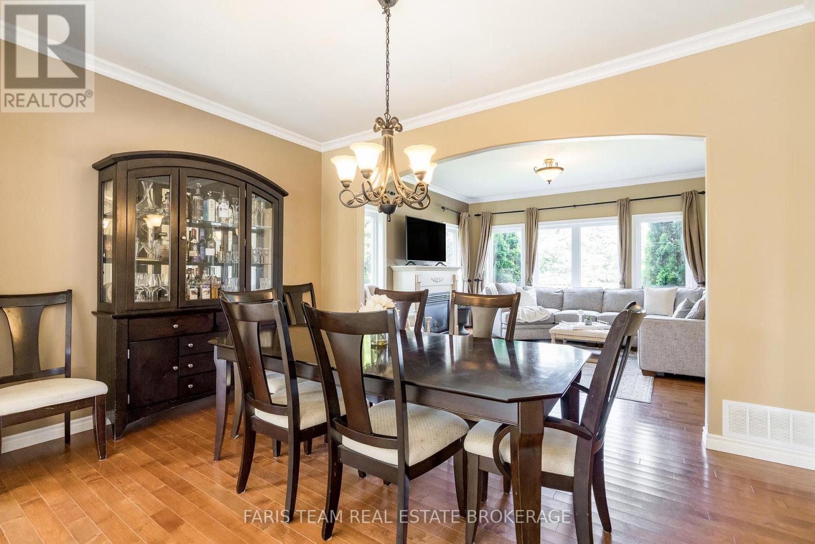 Photo 21 of 64 Red Oak Crescent, Oromedonte ON