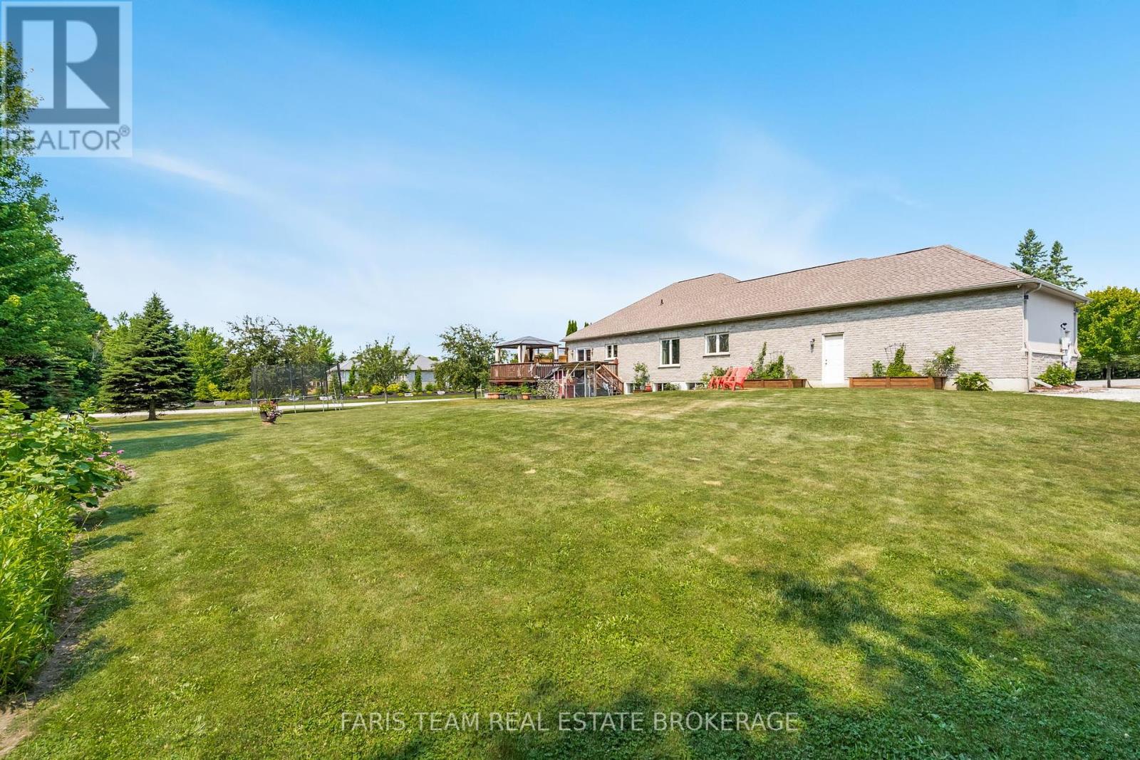 Photo 15 of 64 Red Oak Crescent, Oromedonte ON