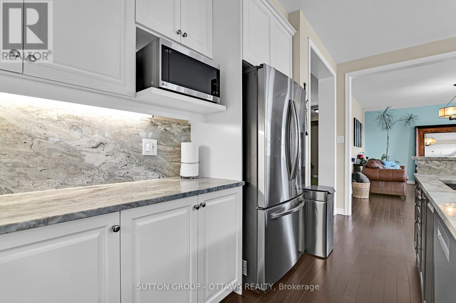 Photo 24 of 209 Dutchmans Way, Ottawa ON