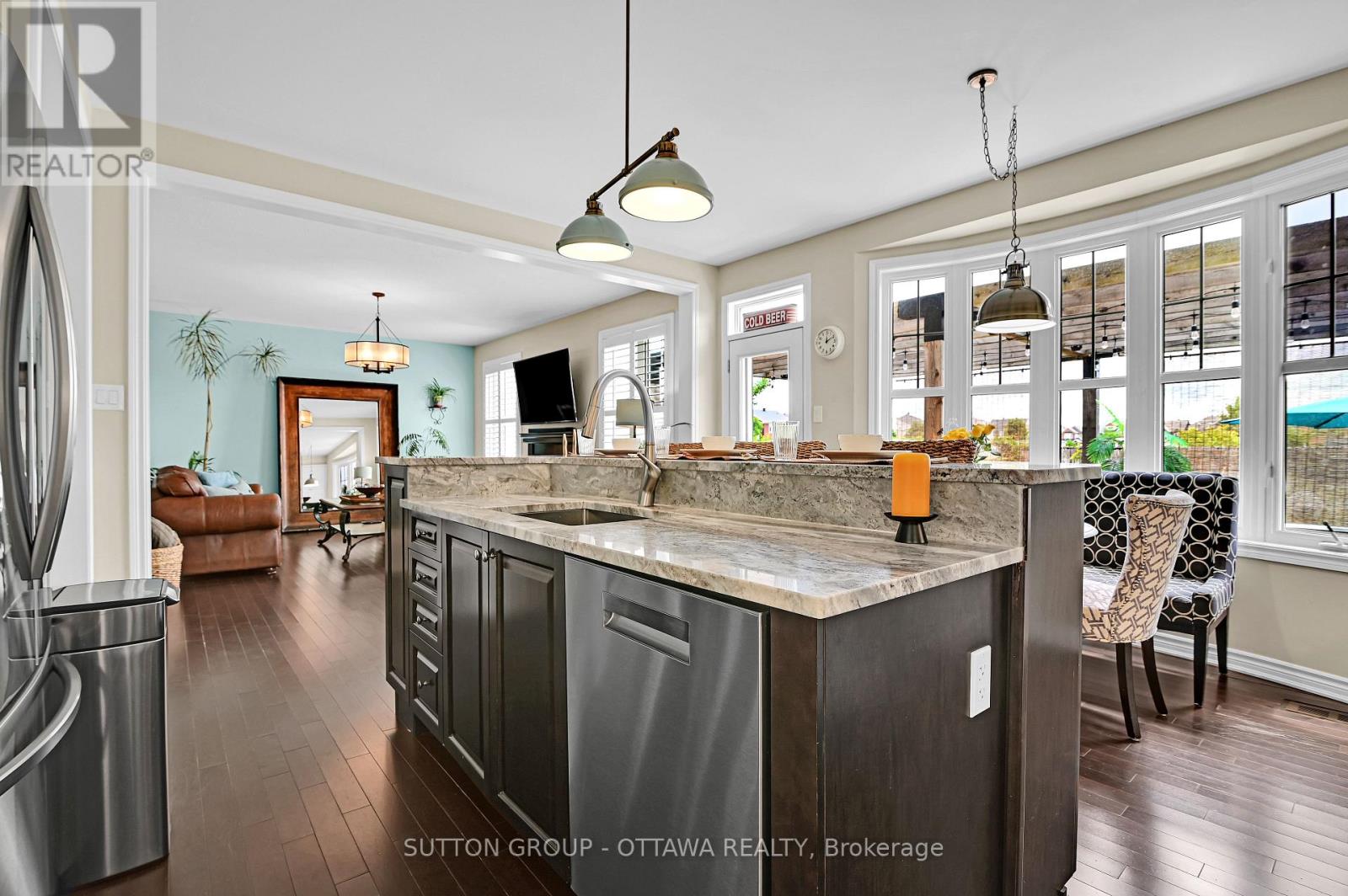 Photo 10 of 209 Dutchmans Way, Ottawa ON