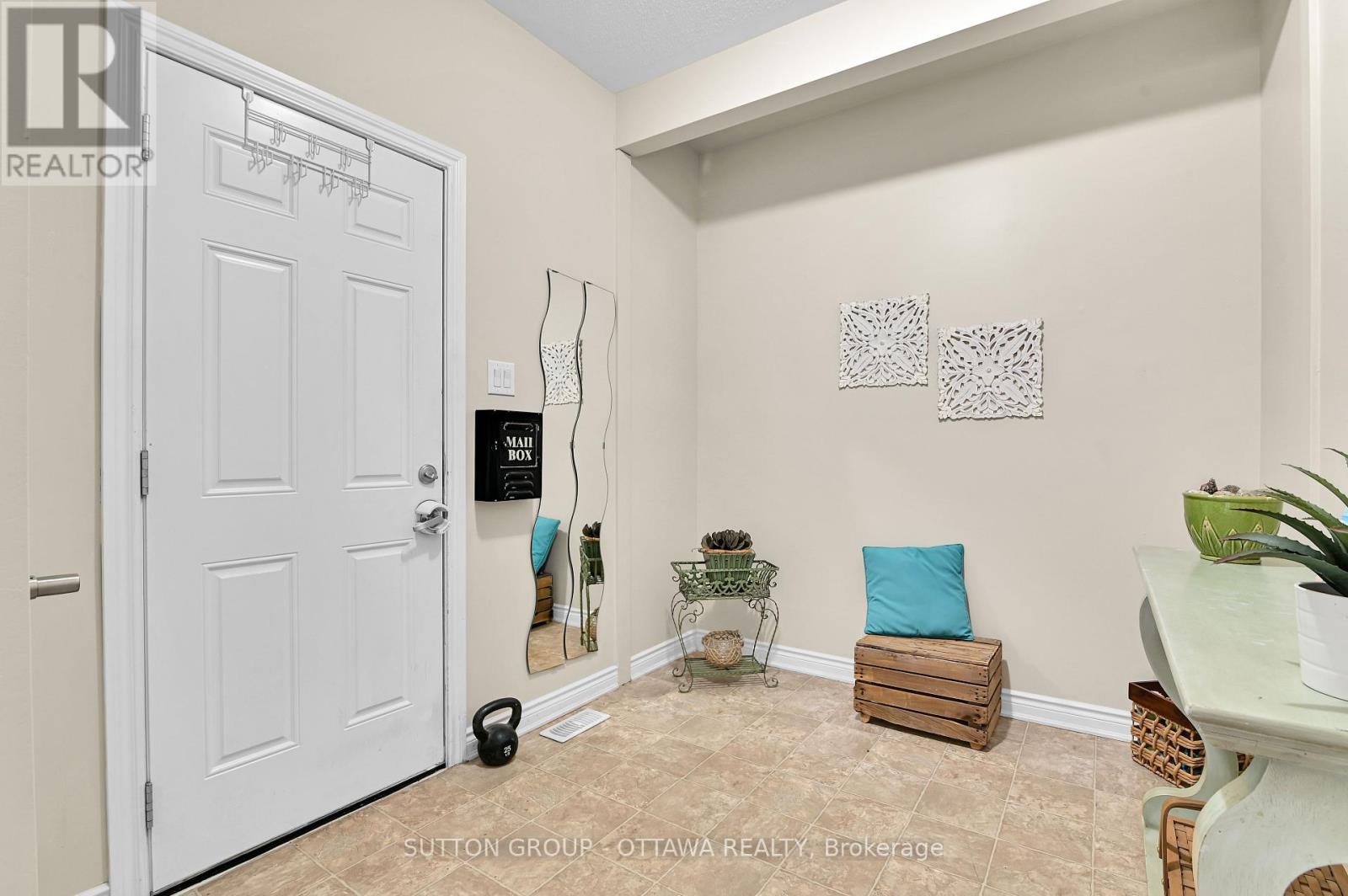 Photo 9 of 209 Dutchmans Way, Ottawa ON