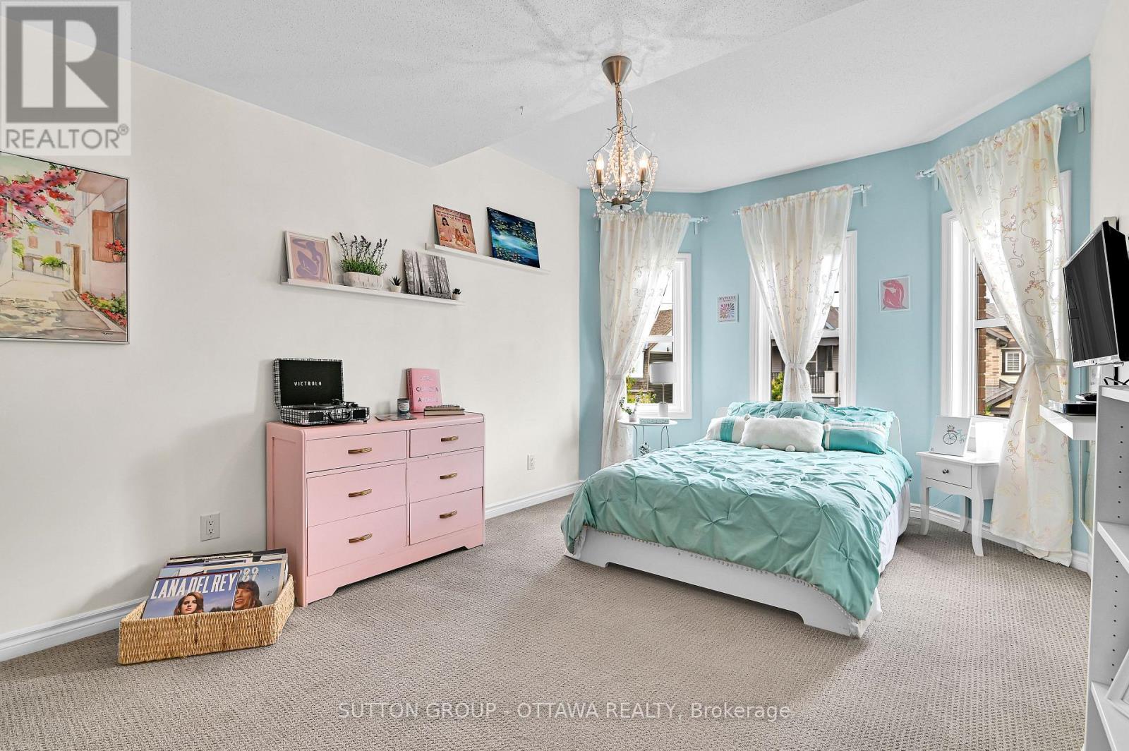 Photo 17 of 209 Dutchmans Way, Ottawa ON
