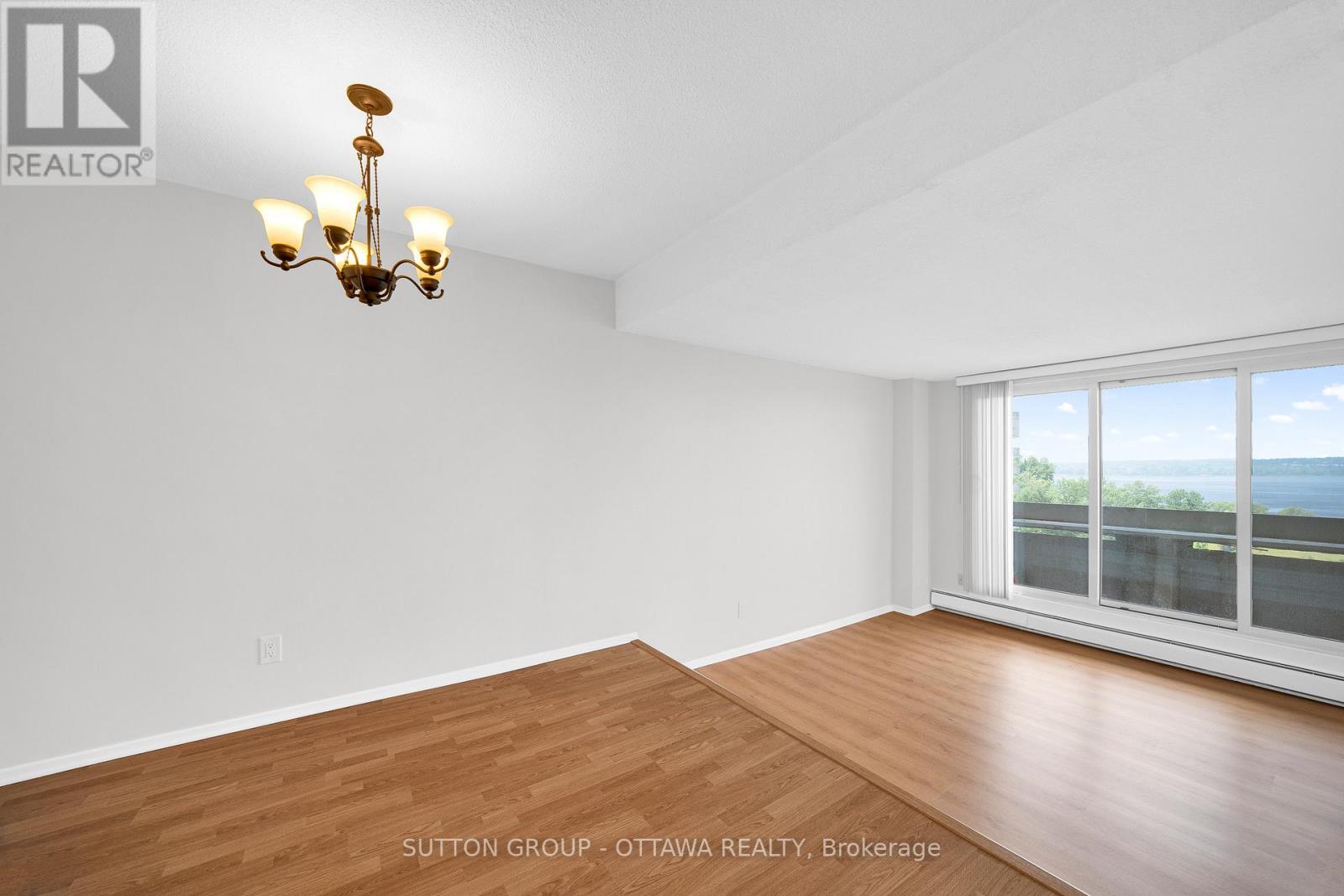 Photo 12 of 711 1171 Ambleside Drive, Ottawa ON