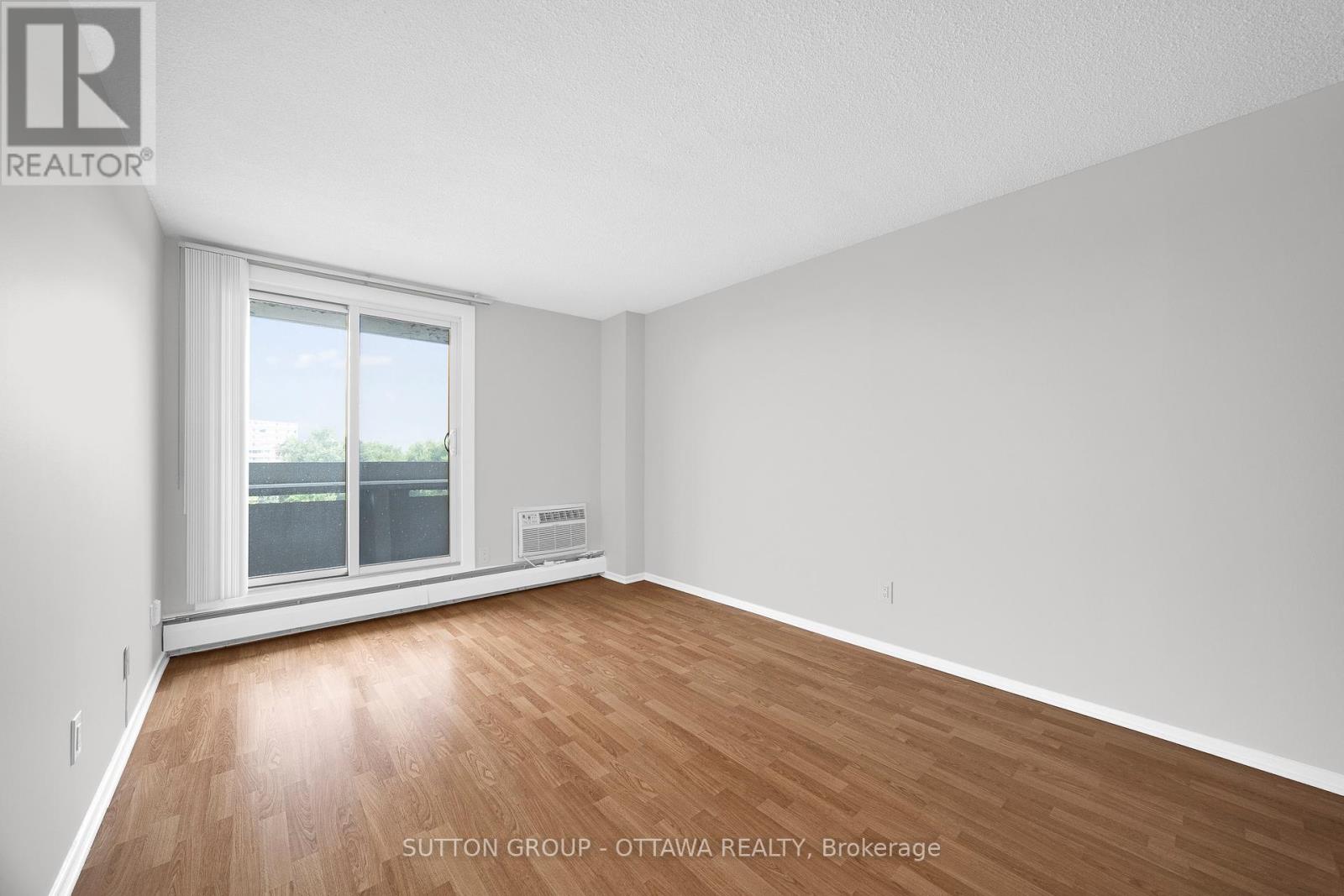 Photo 24 of 711 1171 Ambleside Drive, Ottawa ON