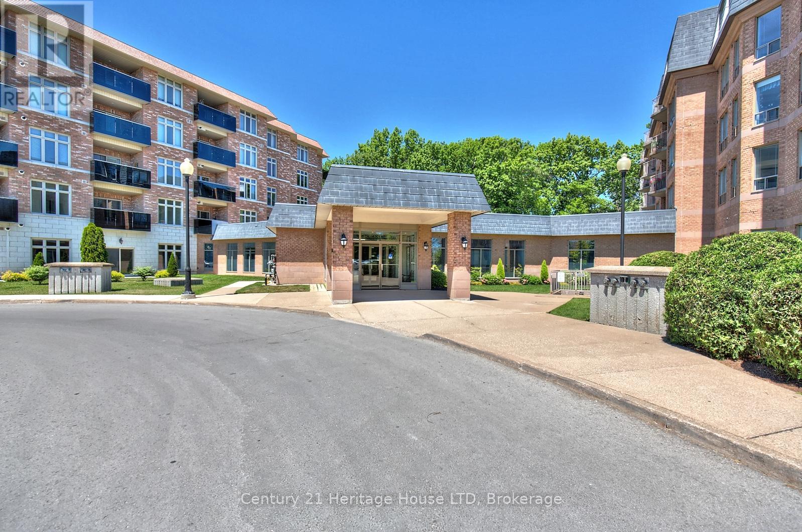 Photo 41 of 317 8111 Forest Glen Drive, Niagara Falls ON