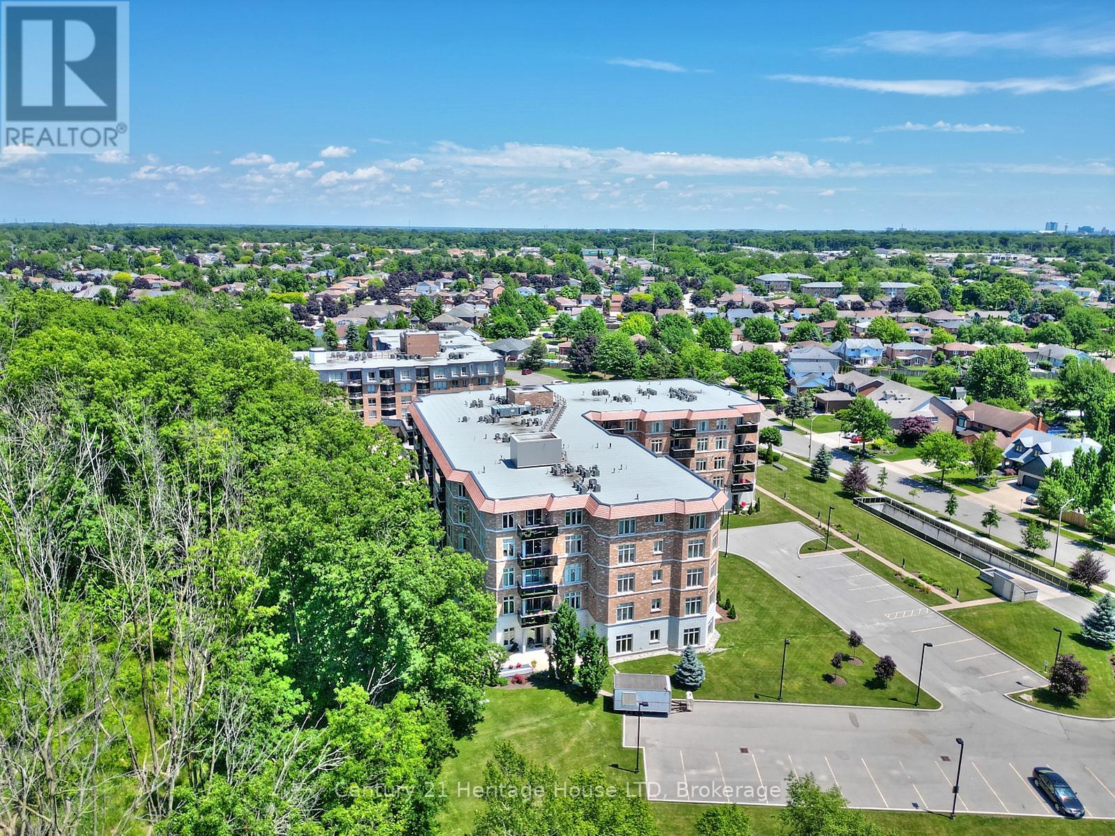 Photo 4 of 317 8111 Forest Glen Drive, Niagara Falls ON