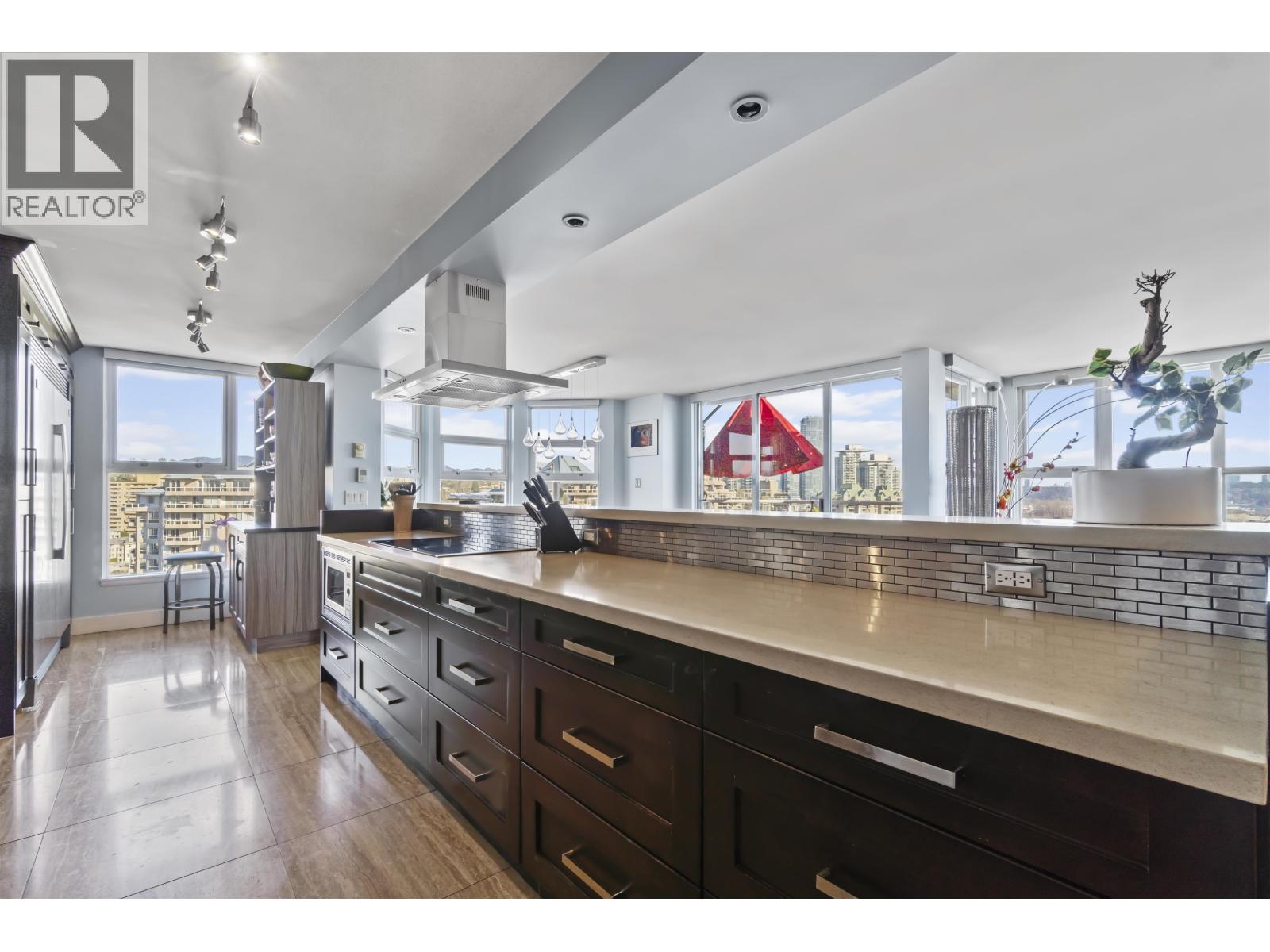 Photo 6 of 1901 1250 Quayside Drive, New Westminster BC