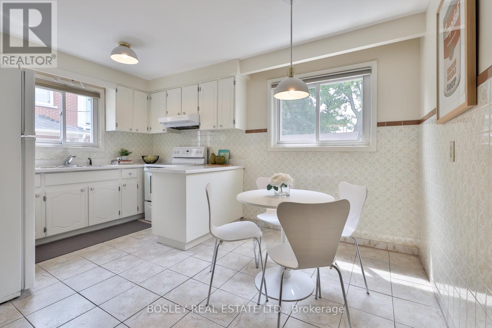 Photo 17 of 15 Cremorne Avenue, Toronto ON