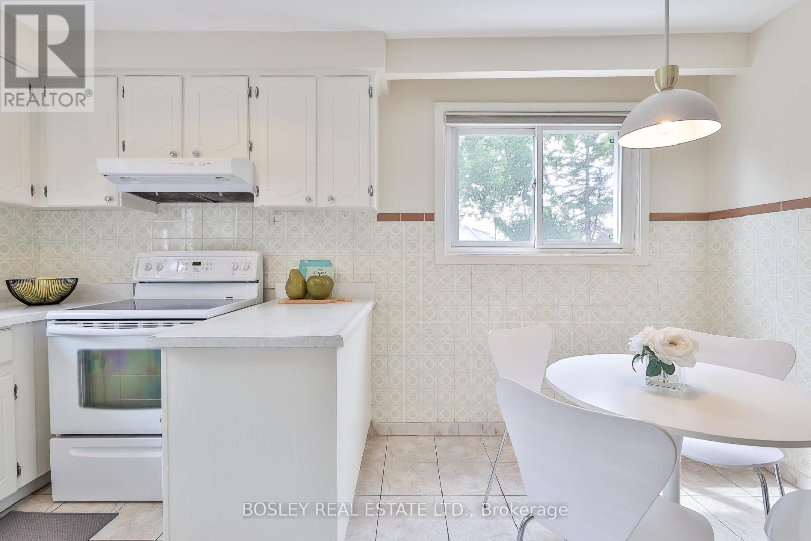 Photo 25 of 15 Cremorne Avenue, Toronto ON