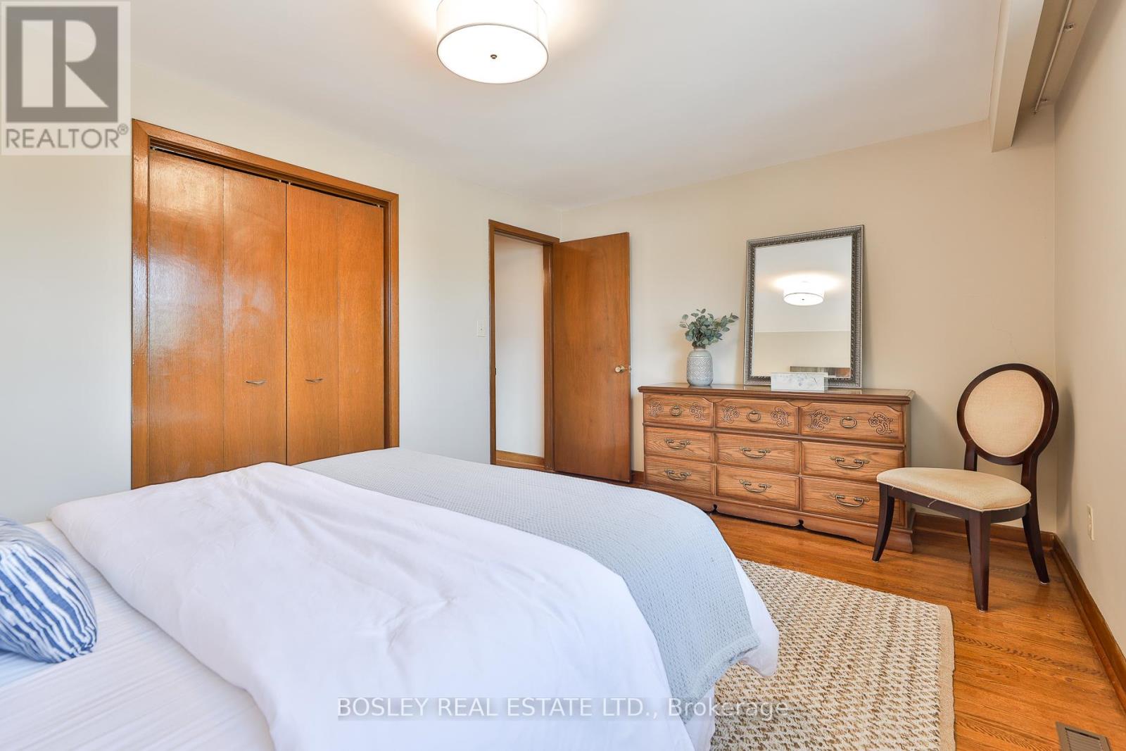 Photo 32 of 15 Cremorne Avenue, Toronto ON