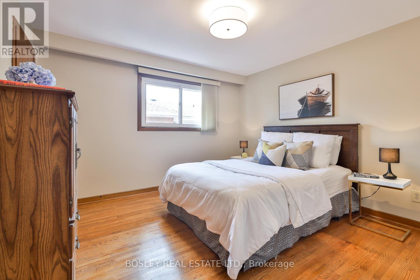 Photo 11 of 15 Cremorne Avenue, Toronto ON