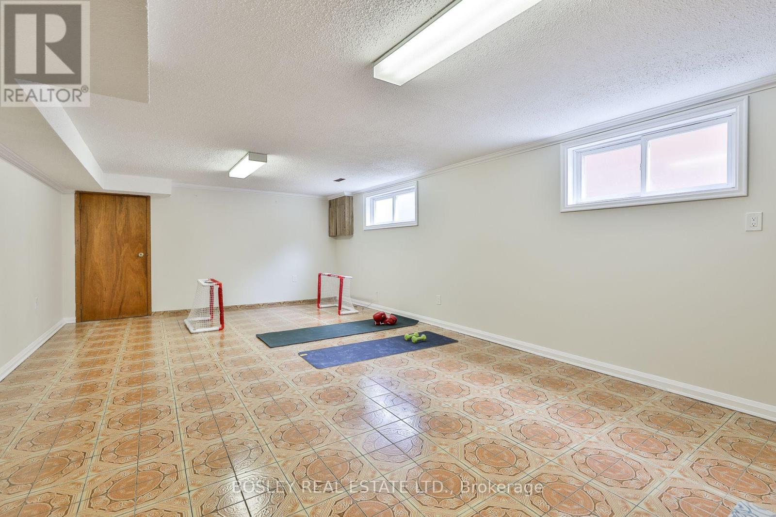 Photo 39 of 15 Cremorne Avenue, Toronto ON