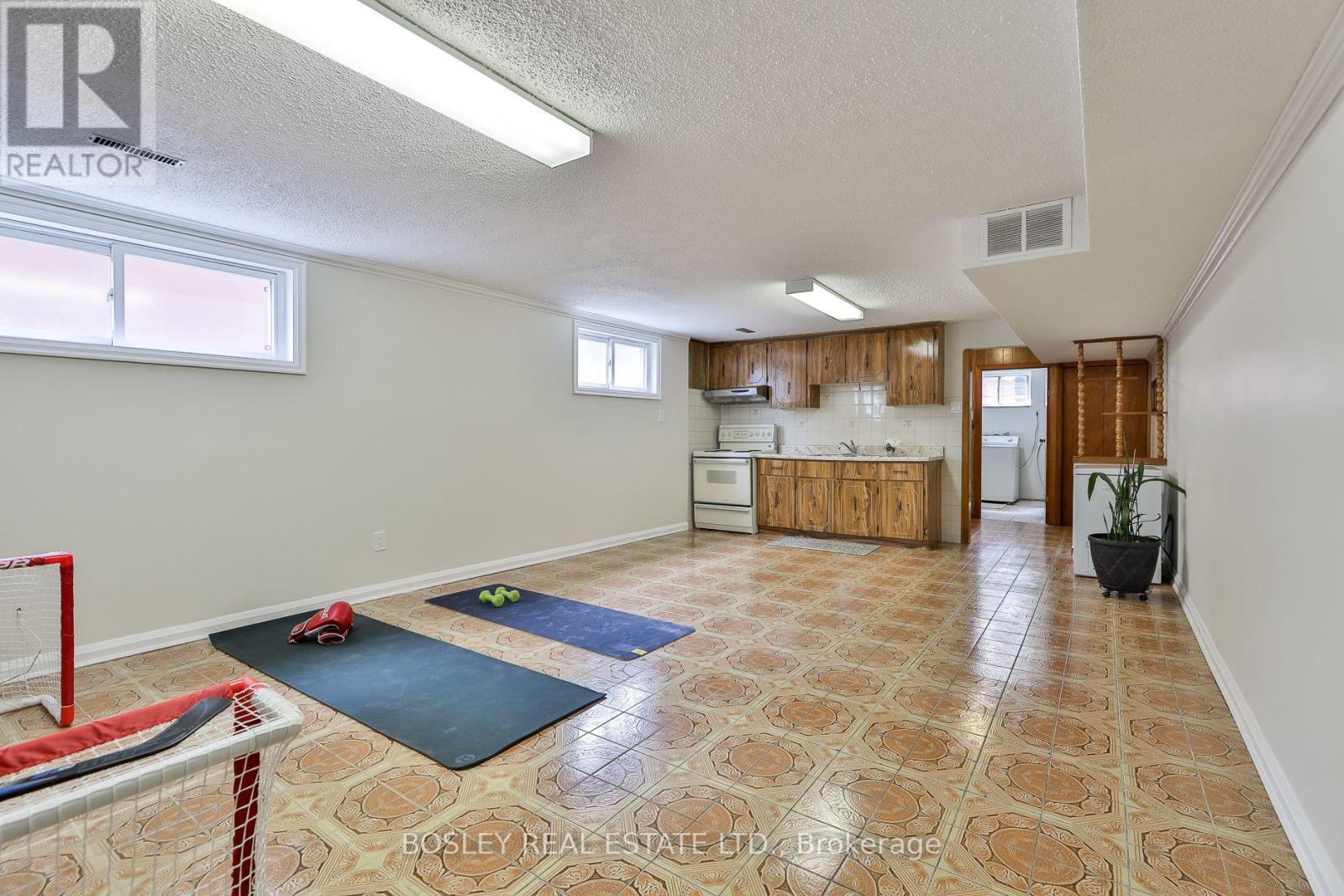 Photo 10 of 15 Cremorne Avenue, Toronto ON