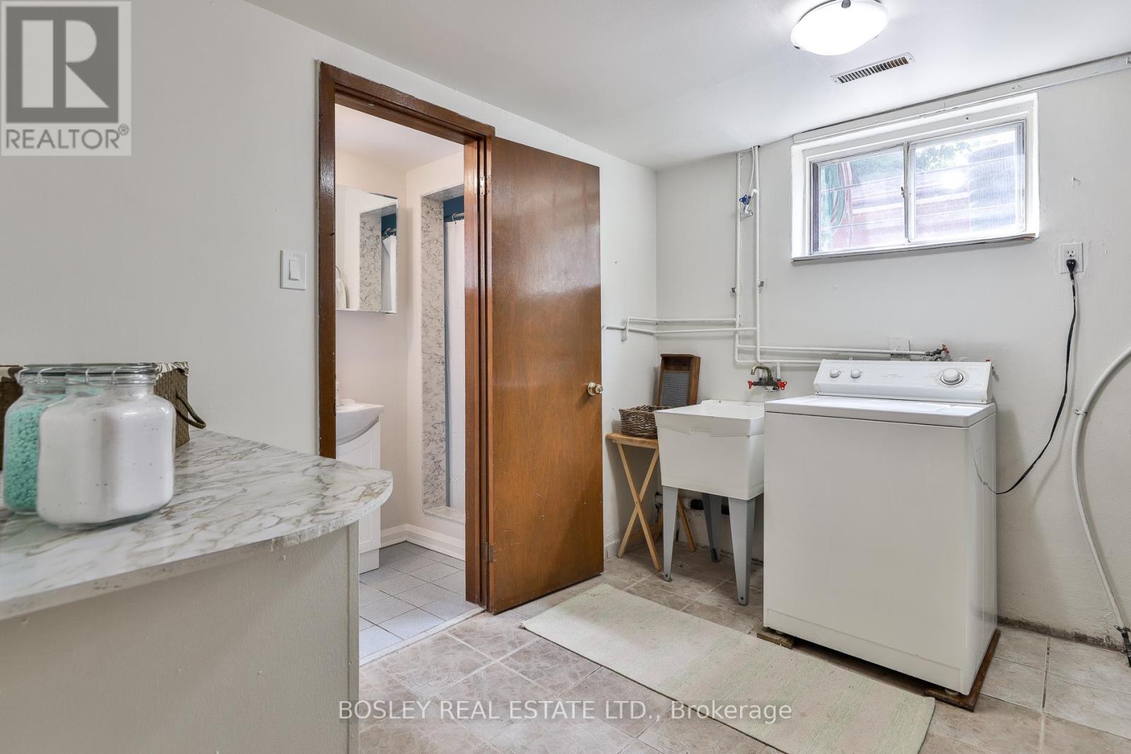 Photo 14 of 15 Cremorne Avenue, Toronto ON