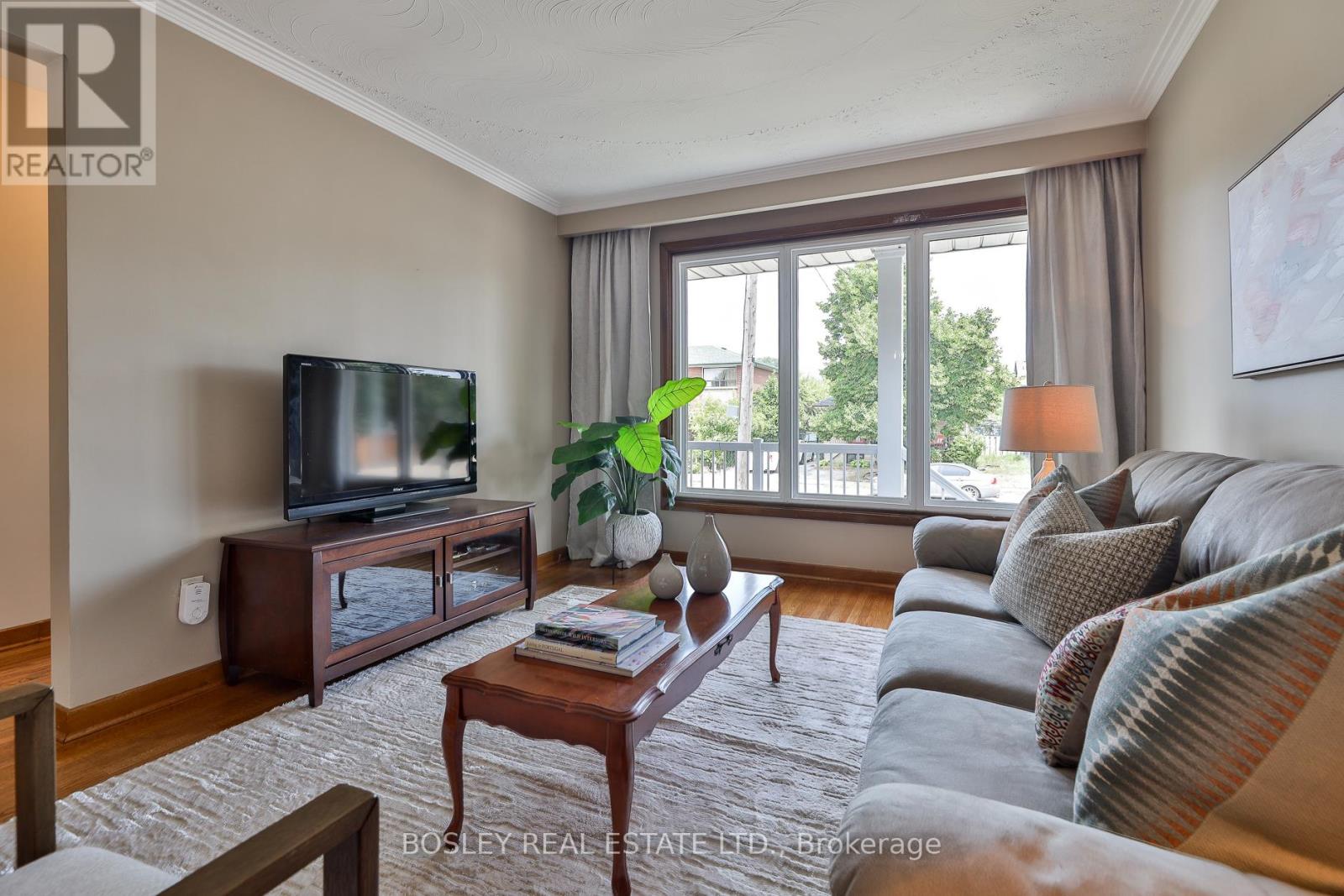 Photo 23 of 15 Cremorne Avenue, Toronto ON