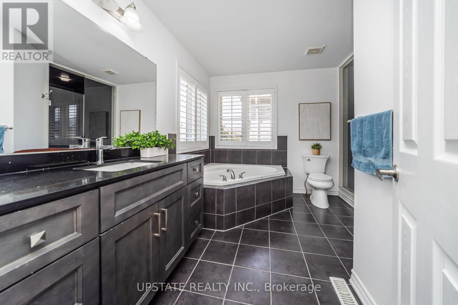 Photo 25 of 700 Gervais Terrace, Milton ON