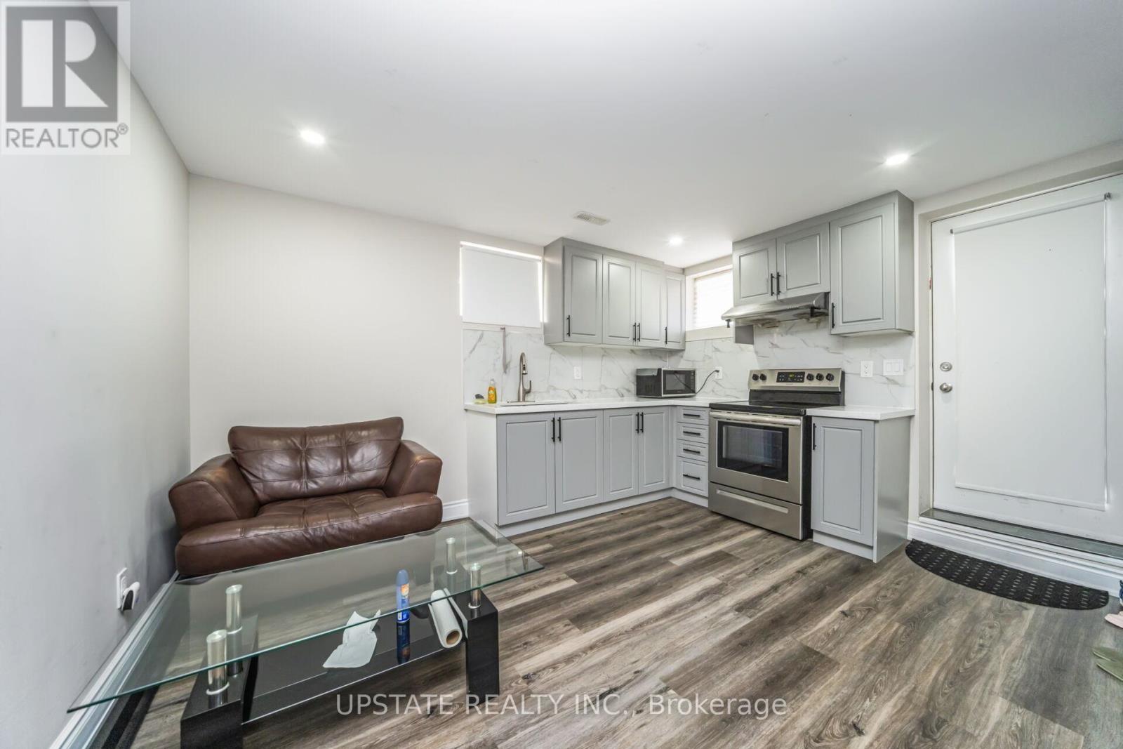 Photo 37 of 700 Gervais Terrace, Milton ON