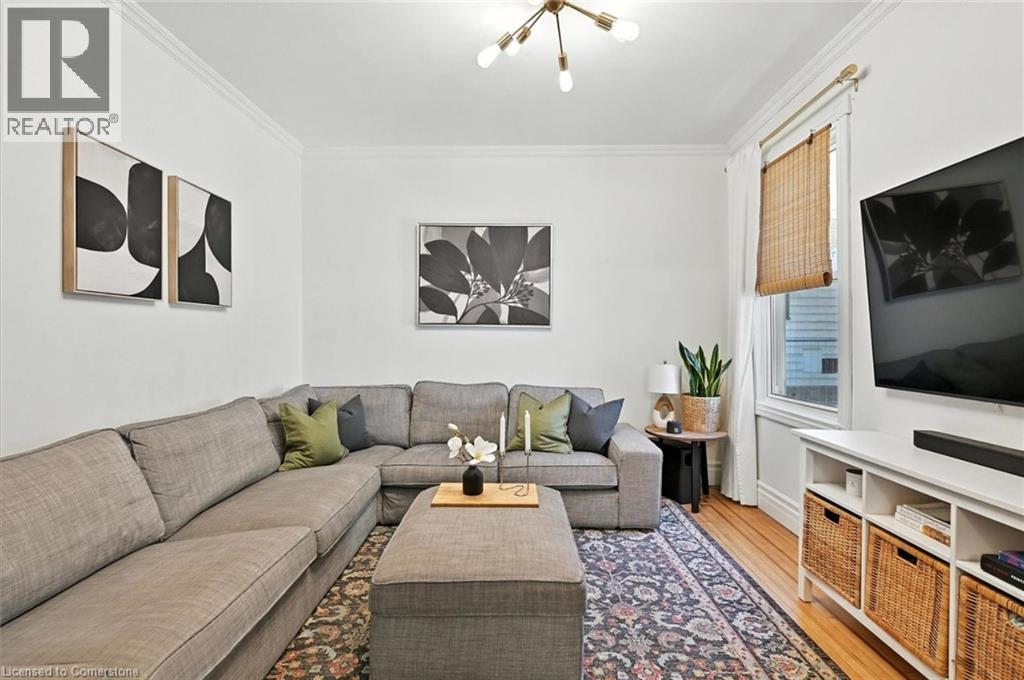 Photo 11 of 94 Royal Avenue, Hamilton ON