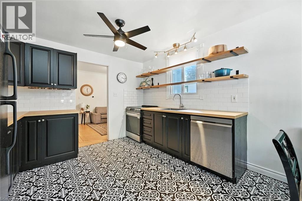 Photo 12 of 94 Royal Avenue, Hamilton ON
