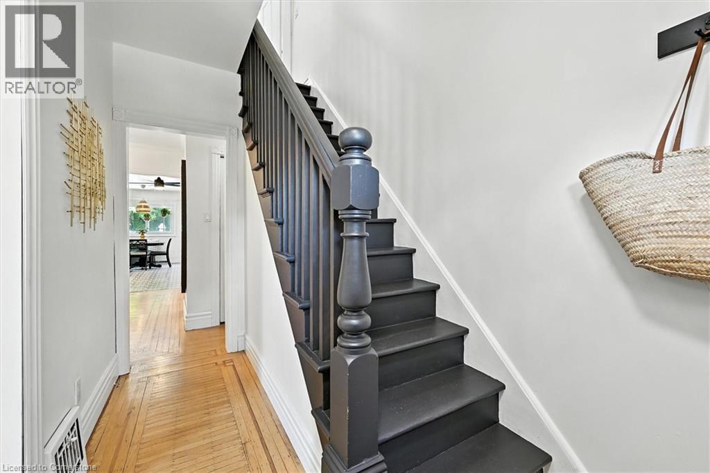 Photo 19 of 94 Royal Avenue, Hamilton ON