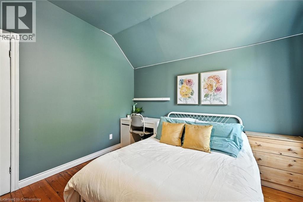 Photo 22 of 94 Royal Avenue, Hamilton ON