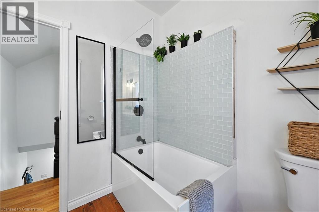 Photo 29 of 94 Royal Avenue, Hamilton ON