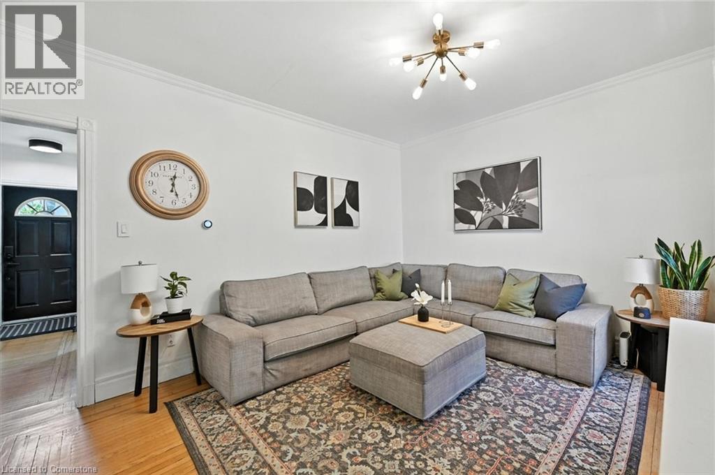 Photo 9 of 94 Royal Avenue, Hamilton ON