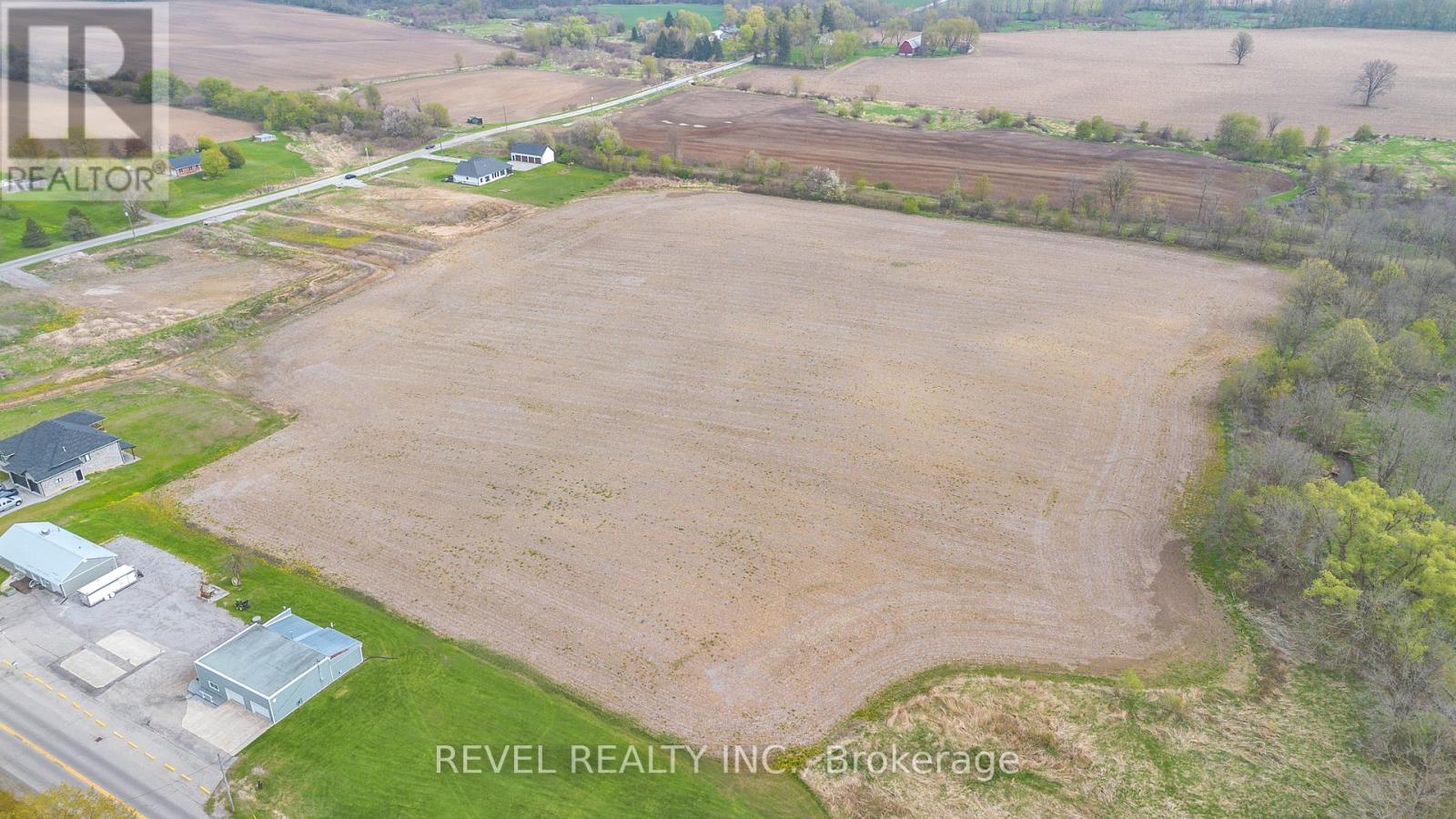 Photo 2 of 701 Villa Nova Road, Norfolk ON