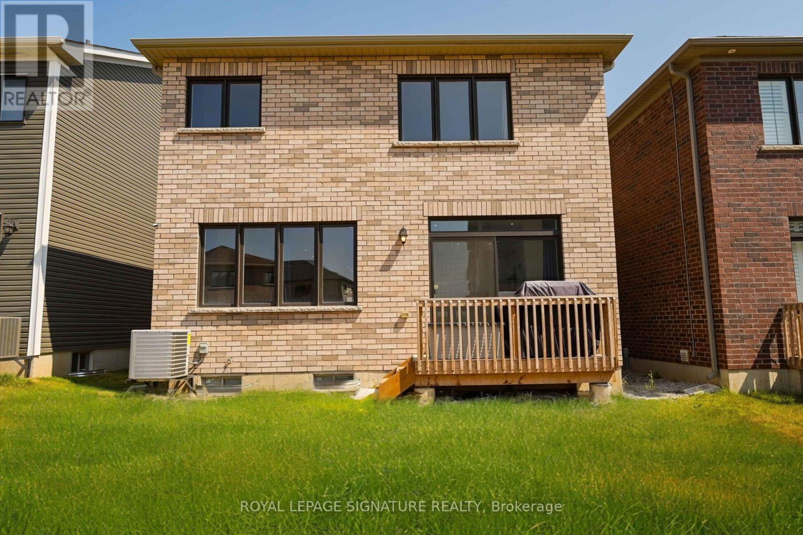Photo 6 of 56 Lilac Circle, Haldimand ON
