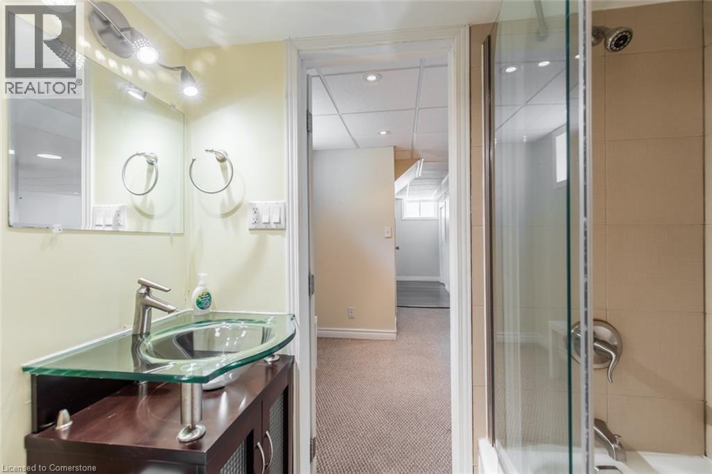 Photo 28 of 961 Shadeland Avenue, Burlington ON