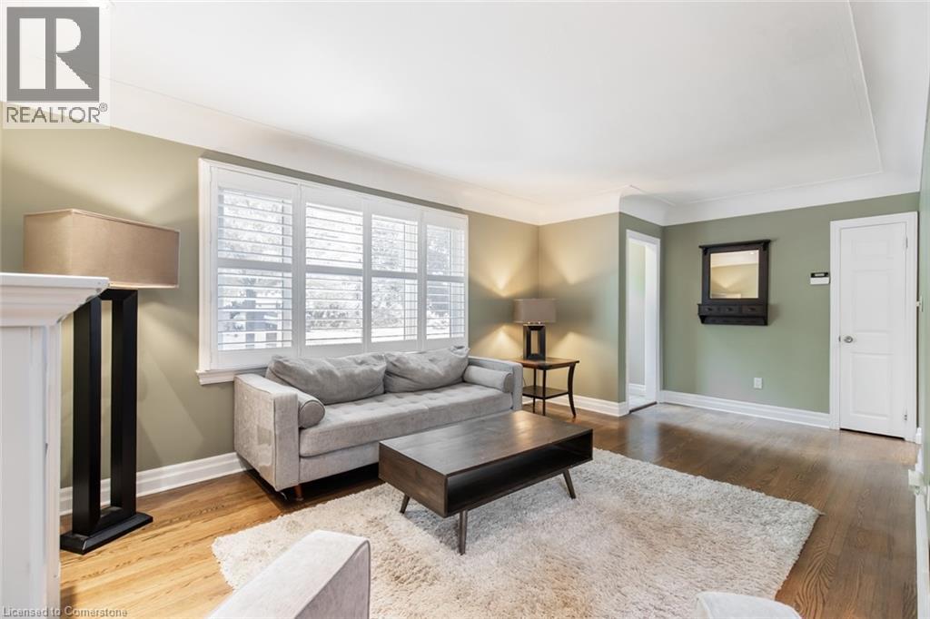 Photo 6 of 961 Shadeland Avenue, Burlington ON