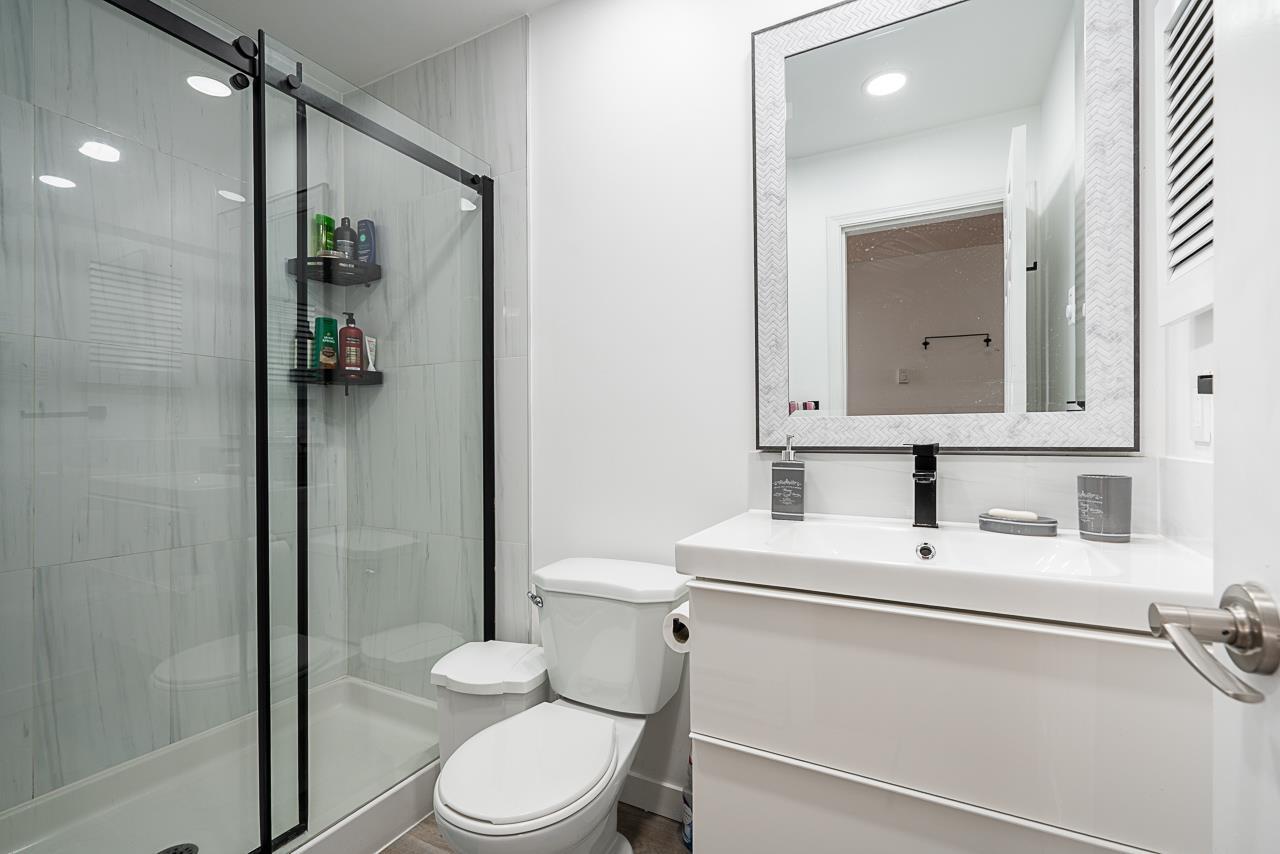 Photo 8 of 118 12233 92 Avenue, Surrey BC