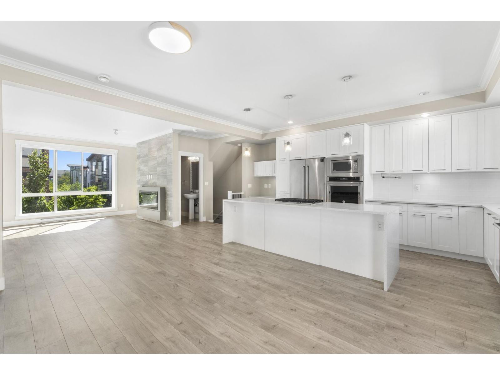 Photo 5 of 143 16488 64 Avenue, Surrey BC