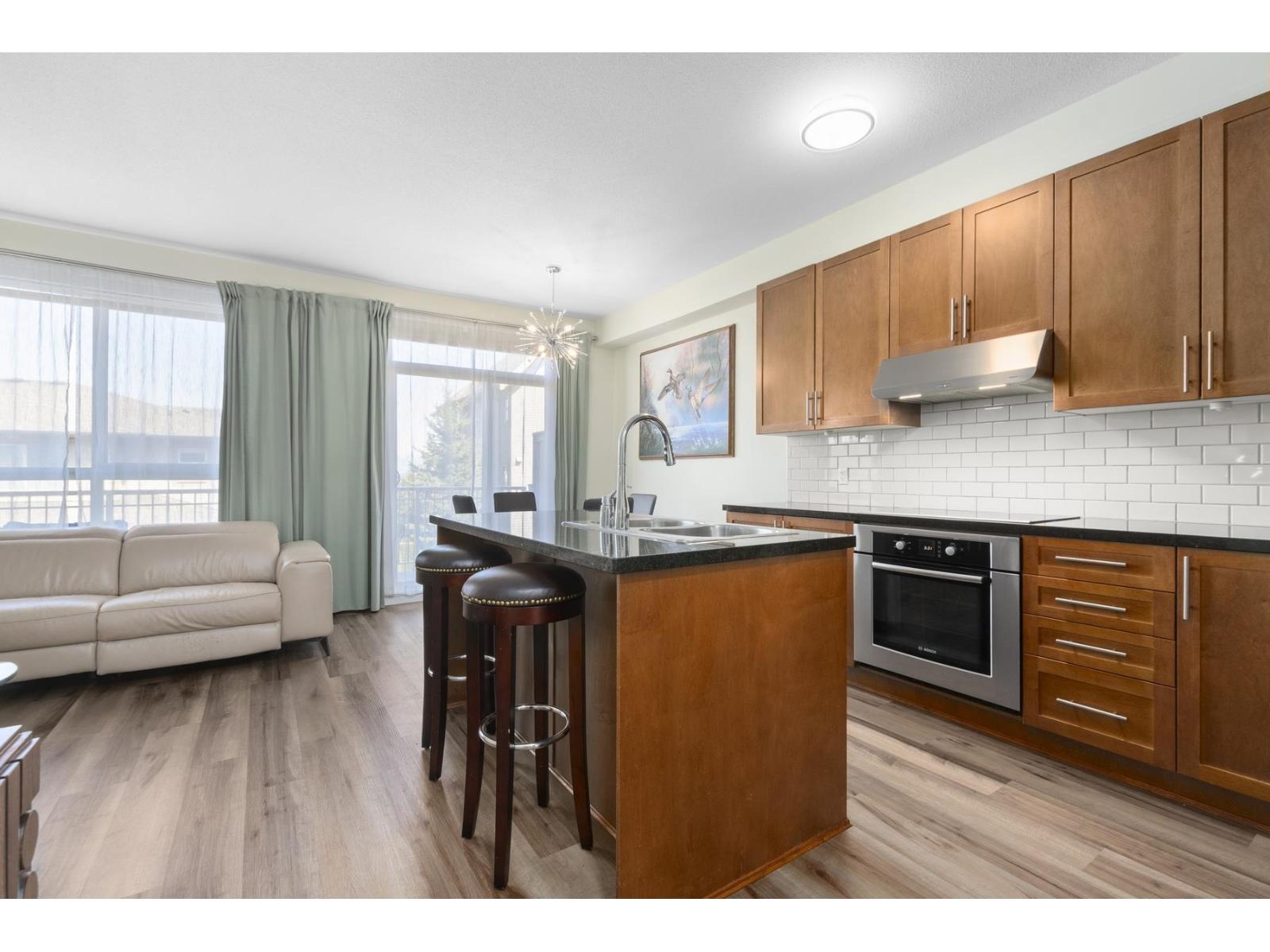 Photo 9 of 96 2738 158 Street, Surrey BC