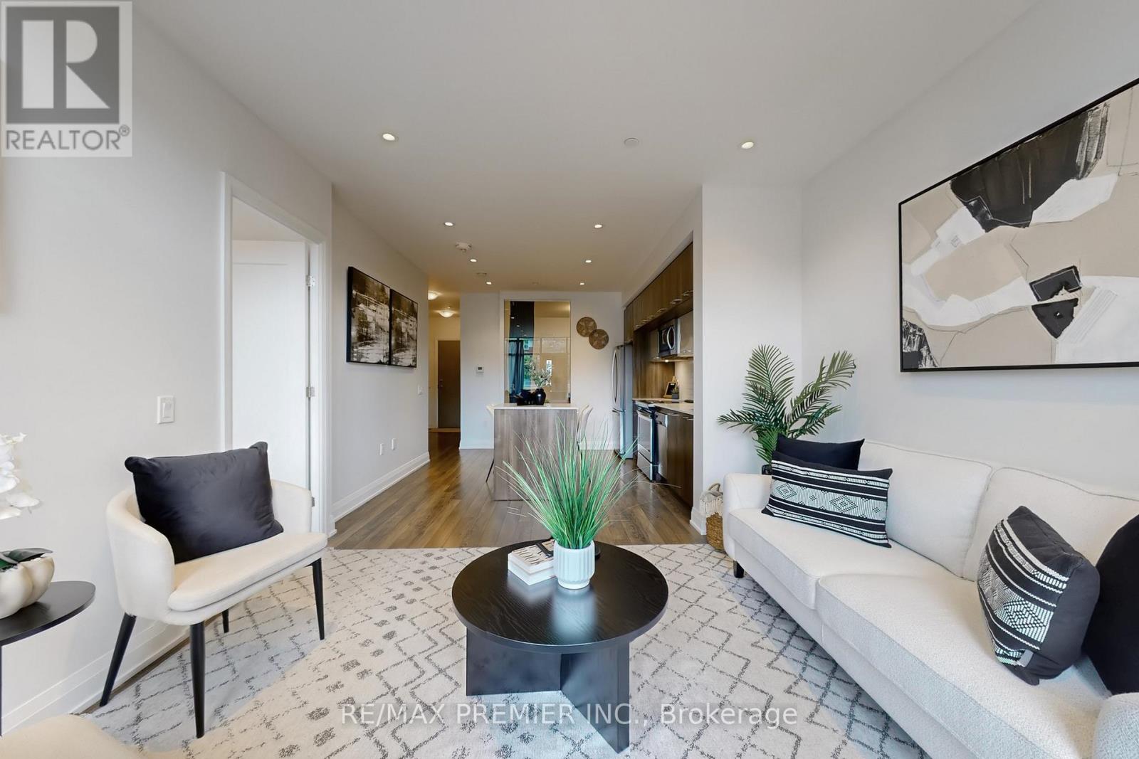 Photo 30 of 119 4800 Highway 7 Road, Vaughan ON